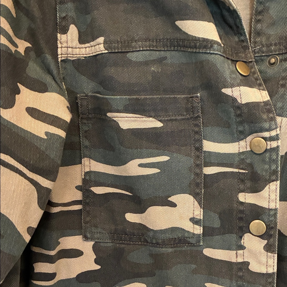 Camo Utility Jacket - Picture 3 of 4